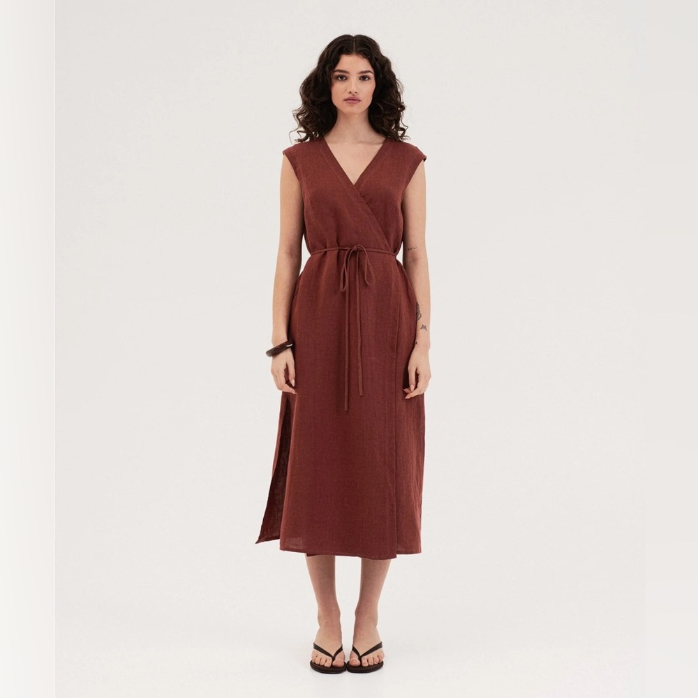 NWOT Amour Linen Aurora dress in terracotta size Small